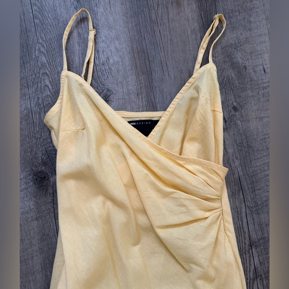 ASOS Yellow Cotton Dress with Side Slit, Zipper and Adjustable Straps! - Picture 3 of 6